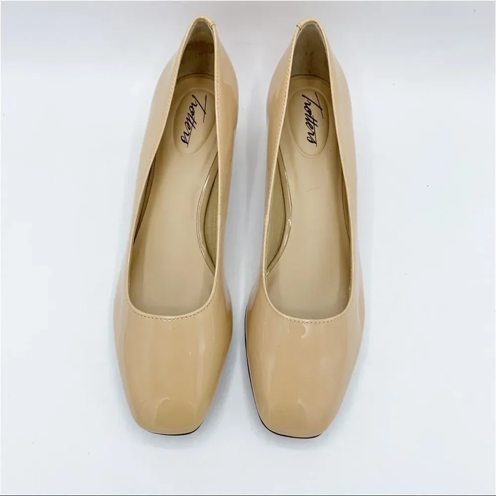 Trotters Tan Patent Leather Chunky Low Heel Women’s  Pumps 9 Narrow‎ Square Toe